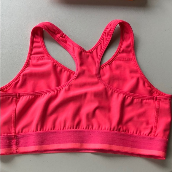 Pink UA sports bra - Picture 4 of 4